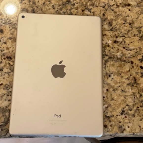 iPad Air 2 - Picture 2 of 2